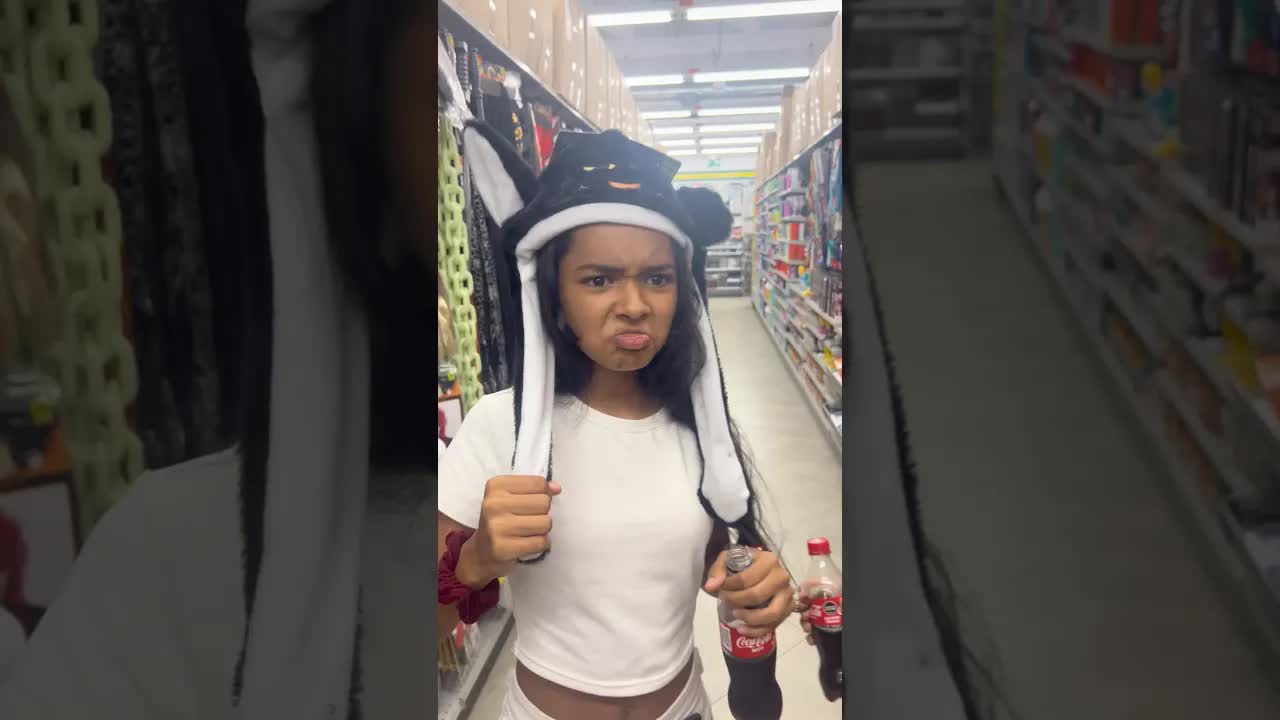 La hija que quiere comprar todo