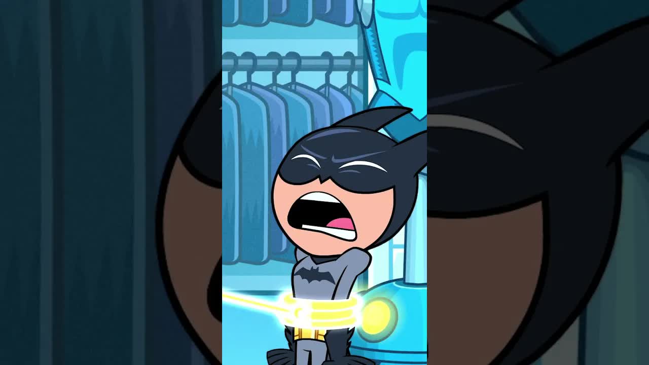 Jovens Titãs se fantasiando de Liga da Justiça