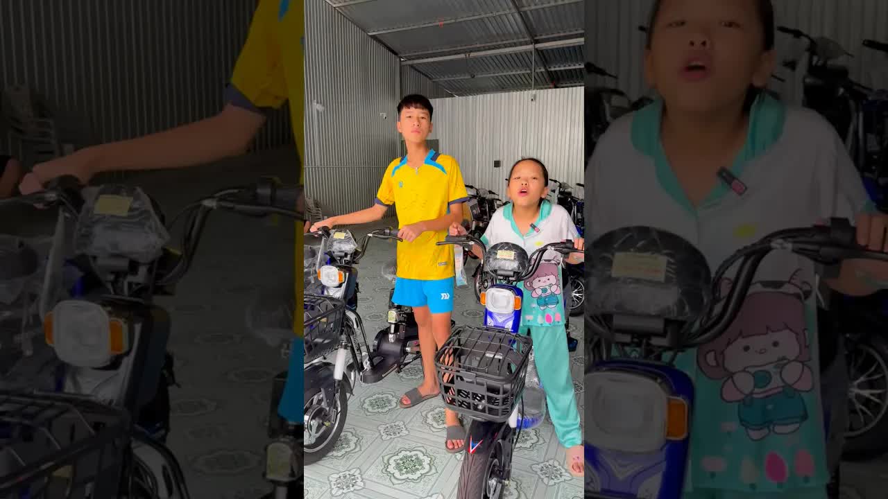 Anh Em Nhà Nghèo Không Có Xe Điện