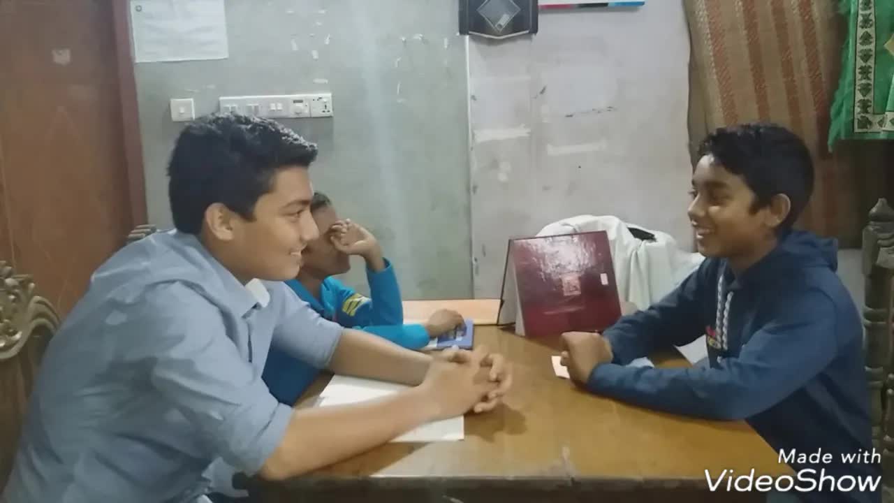 একজন প্রার্থীর হাস্যকর ইন্টারভিউ