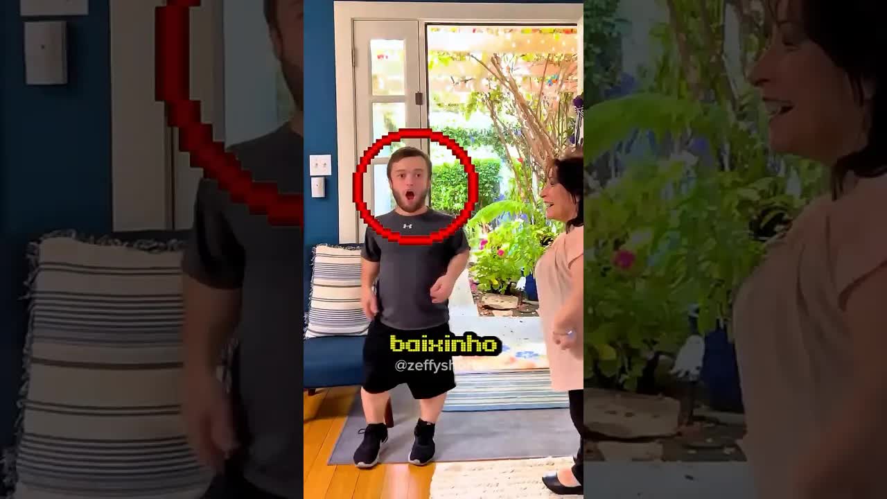 A casa do amigo era pequena demais
