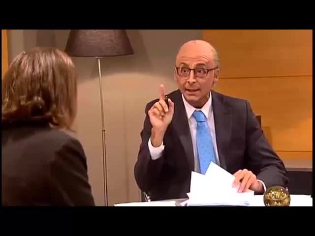 sátira política sobre Rajoy y el control mediático