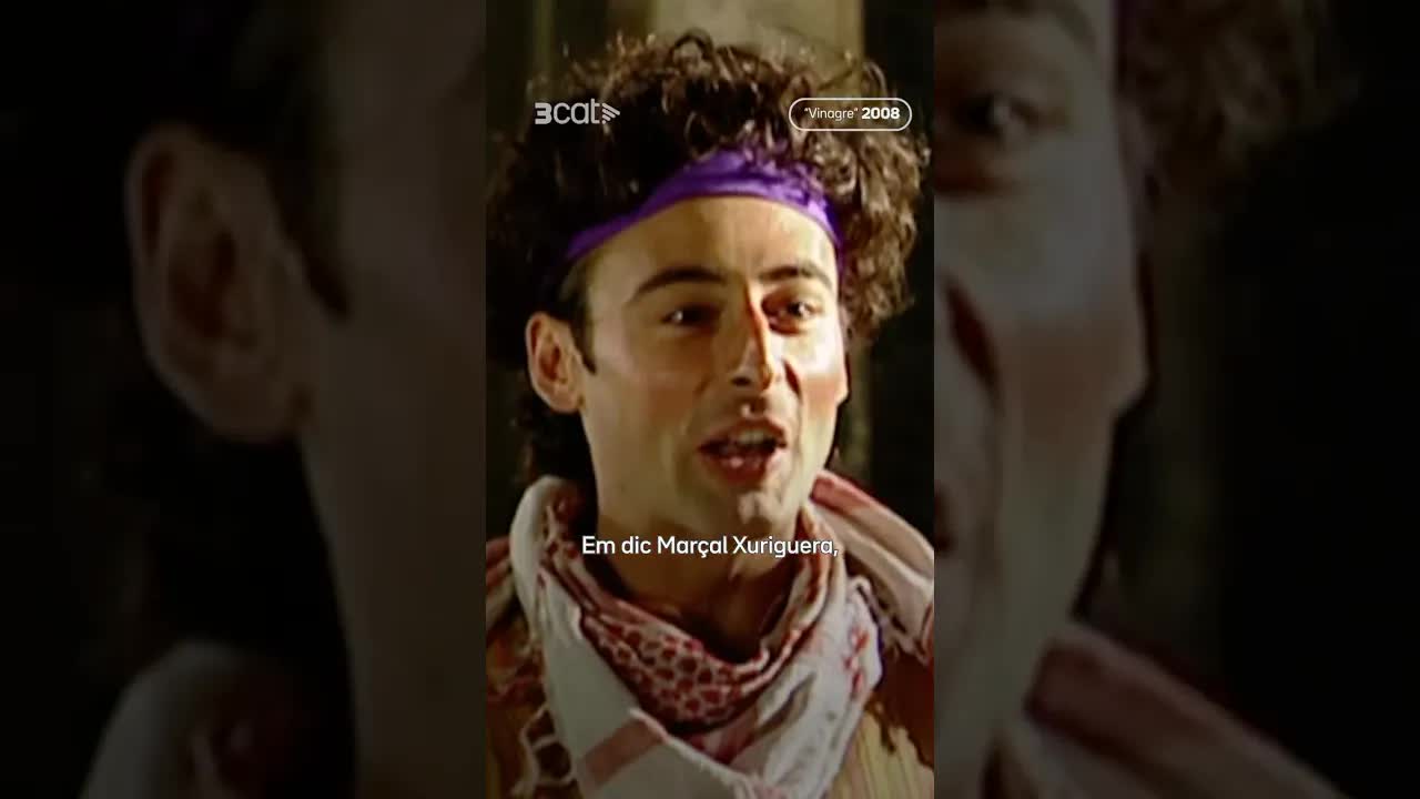 Apresentação cômica de ator em espetáculo Blanc i Negre