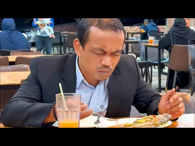 Chef Kaya Pitih Tak Ada Di Restoran Cik Siti
