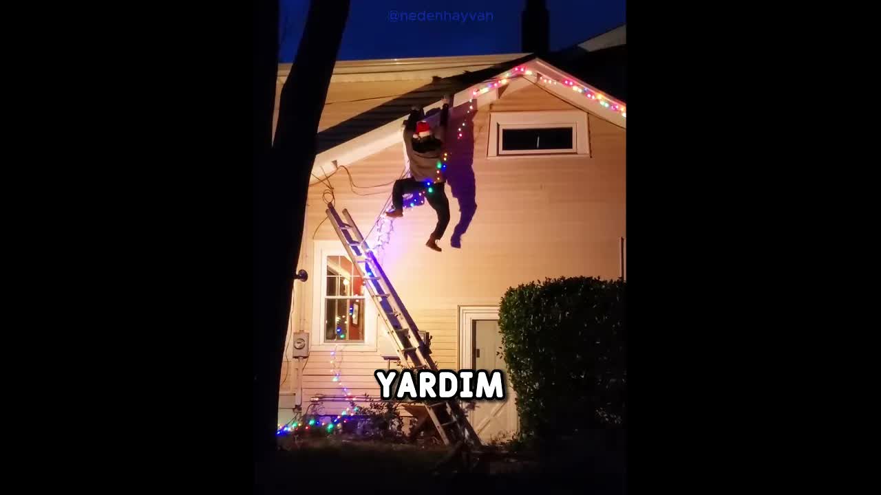 Polisi Kandıran Yaratıcı Noel Dekorasyonu