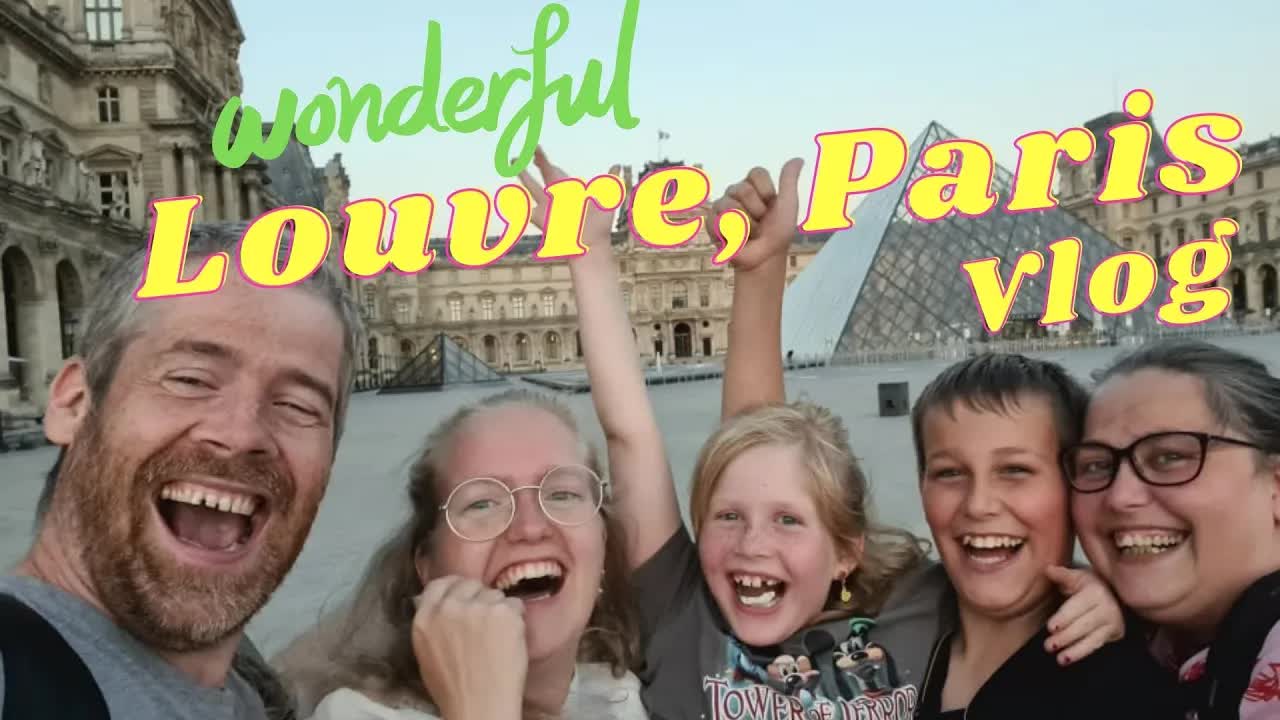 Besøg af Louvre-museet med familien