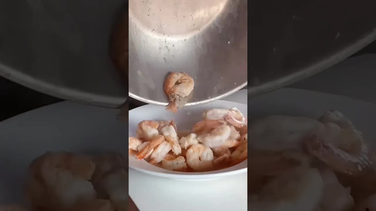 Εύκολη γαριδομακαρονάδα σε βαθύ τηγάνι