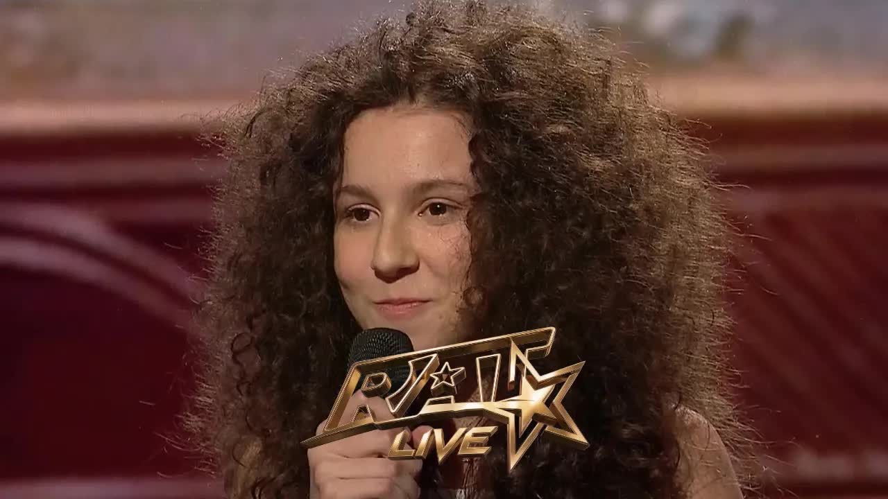 Bianca Muntean cântă pentru Golden Buzz
