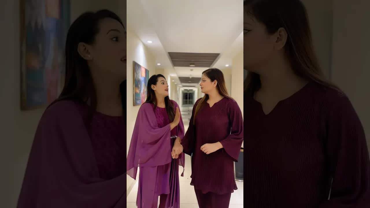বাঙালিরা হোটেলে গেলে কী করে