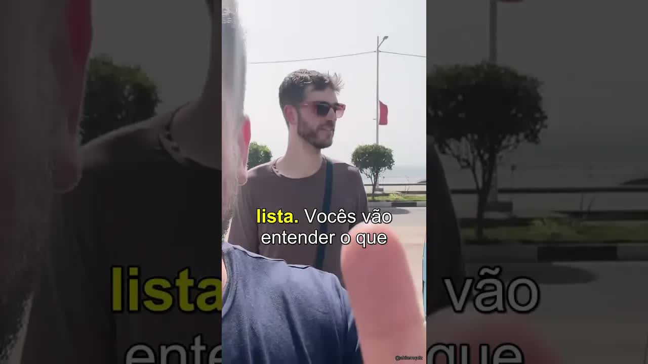 O que é um táxi candongueiro?