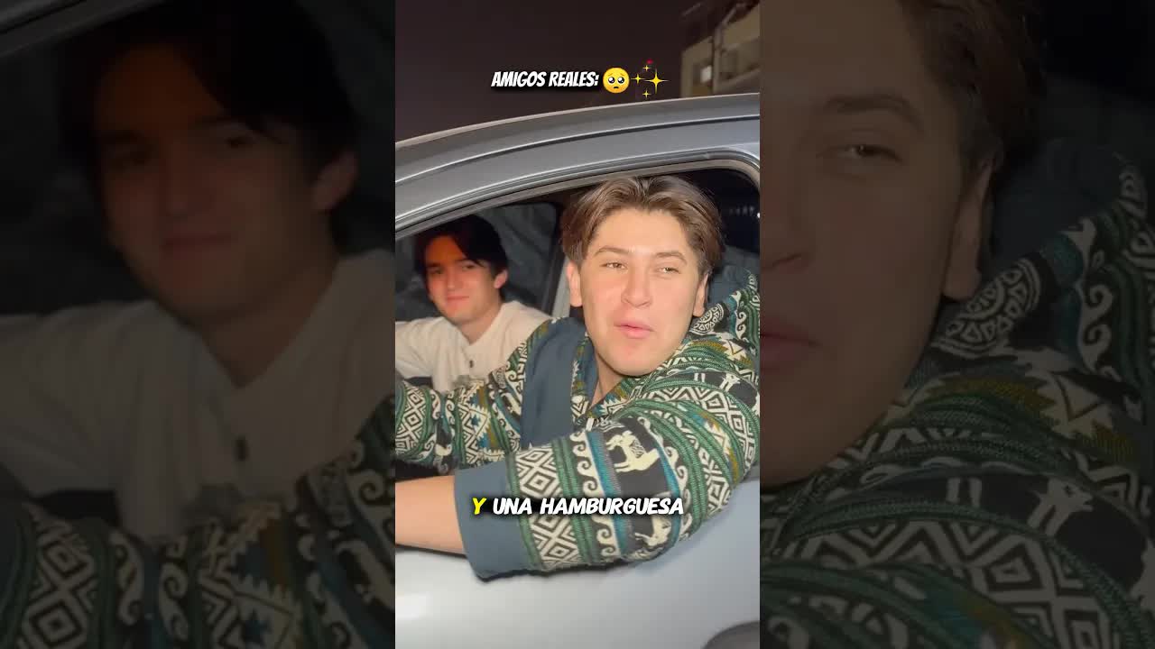 Mis amigos me invitan a comer y viajar