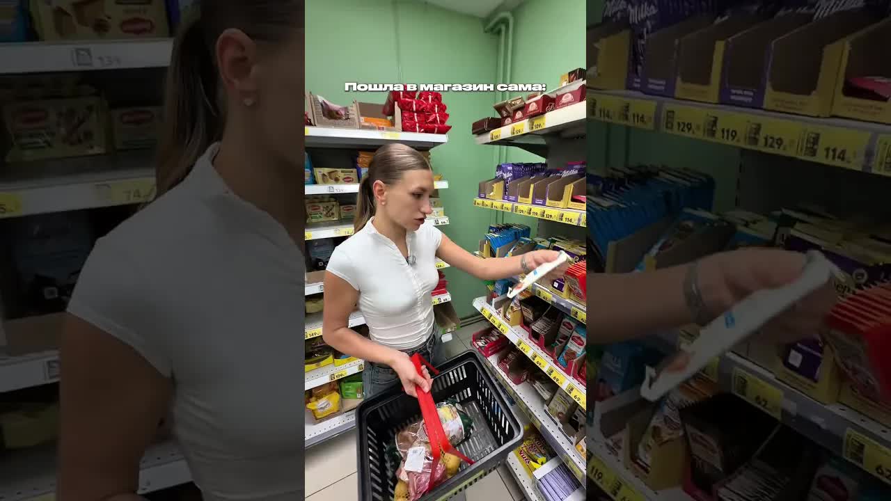 Покупки в магазине: хлеб и шоколад