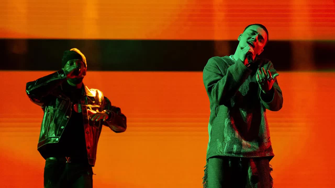 Jireel och Joel sjunger Santa Catalina på Idol