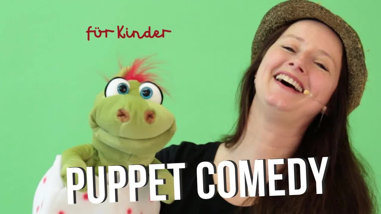Der kleine Drache Blitz im Puppentheater