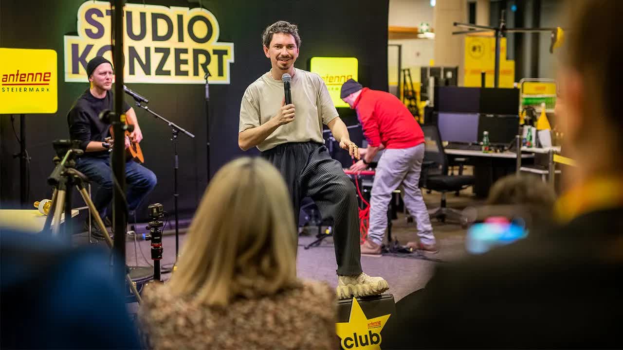 Julian le Play im Antenne Steiermark Studiokonzert