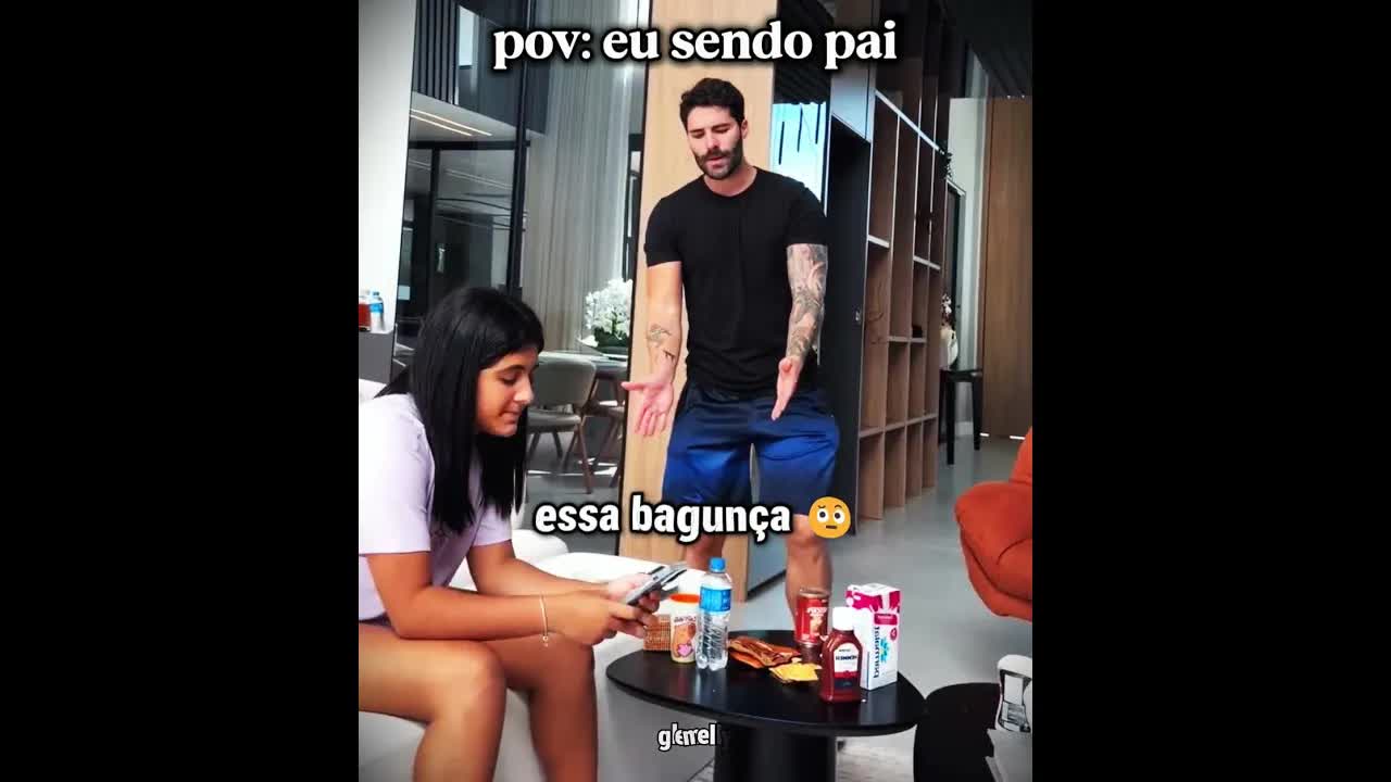 Pai e filha fazem pizza e causam confusão