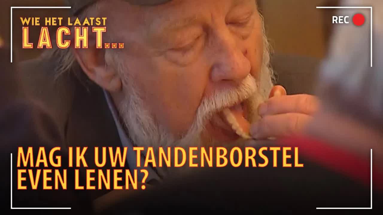 Man doet vies met kunstgebit in restaurant