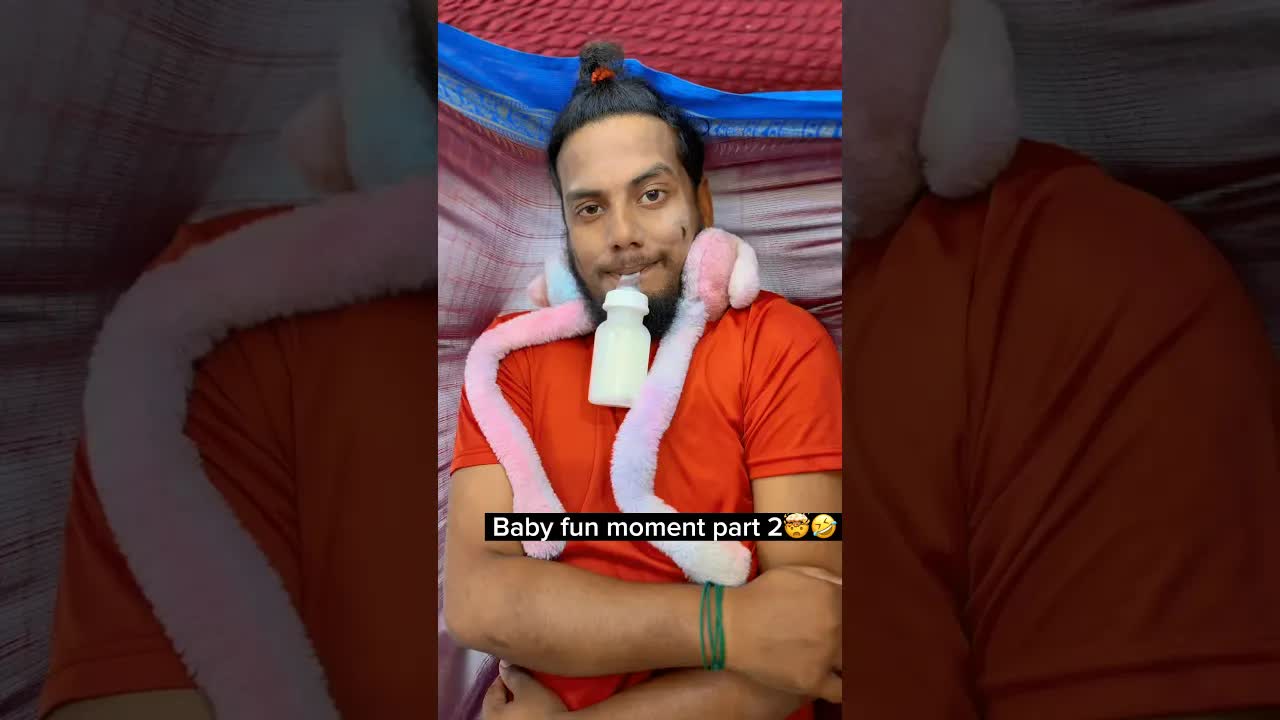 குழந்தை அம்மா என்று சொல்லும் சுவாரஸ்யமான காட்சி