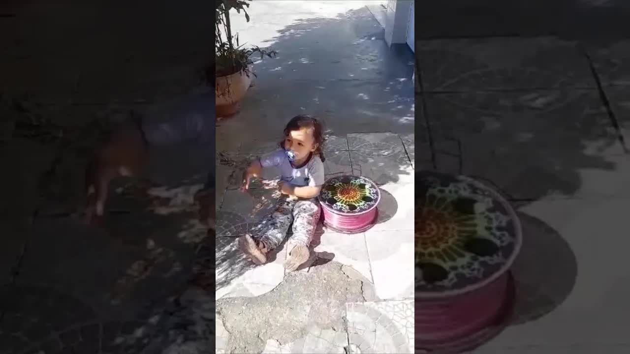 Como é bom ser criança e brincar com pipa
