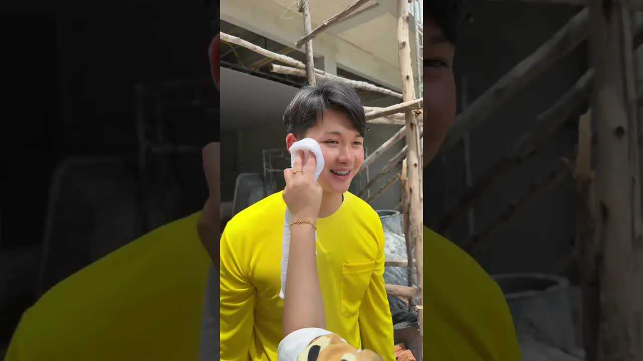 โจนาสใช้มาสก์หน้าจากคุณนิว