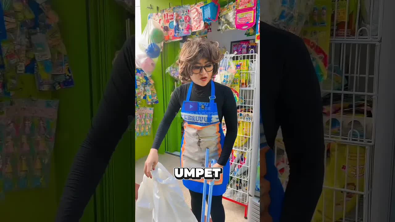 Bobi Mau Main Petak Umpet dengan Kucing