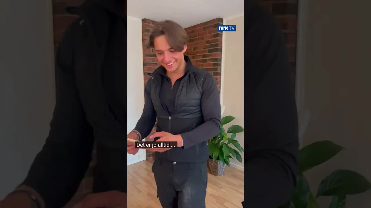 Tobias må svare alle damene på snap
