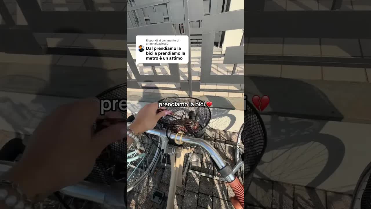 Prendiamo la metro o la bici?