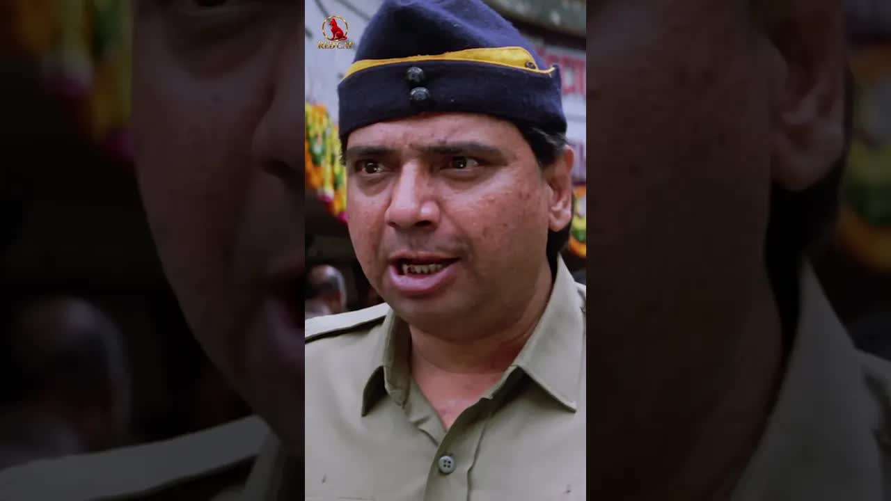 मुंबई में टिकट खरीदने का मजाक