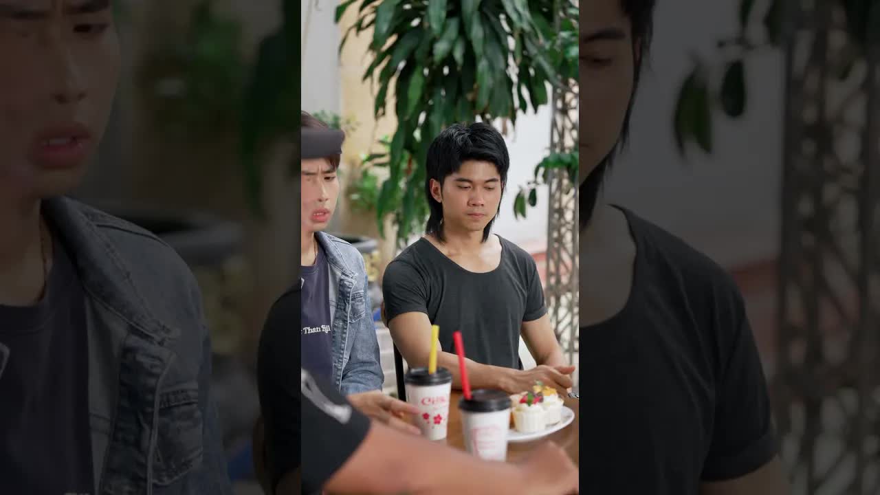 Một cà phê và chiếc xe đạp