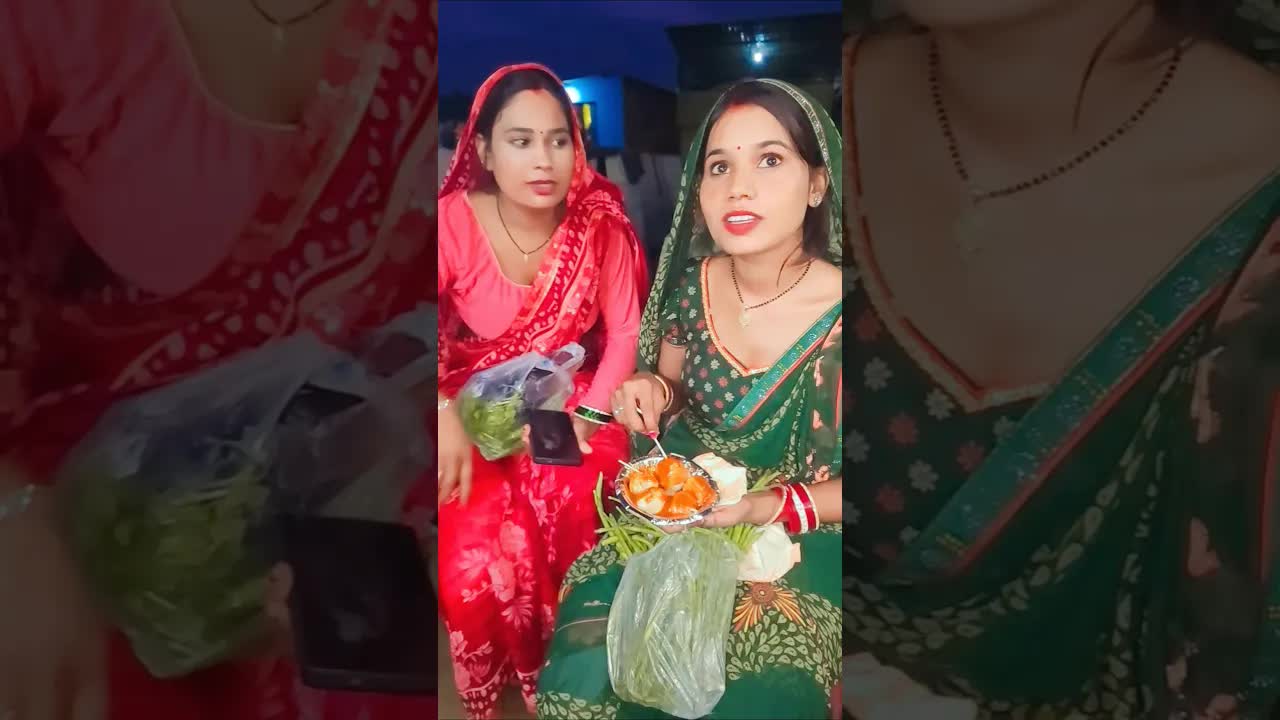 कन्हैया और सालू की दुकान पर मोमो चाट