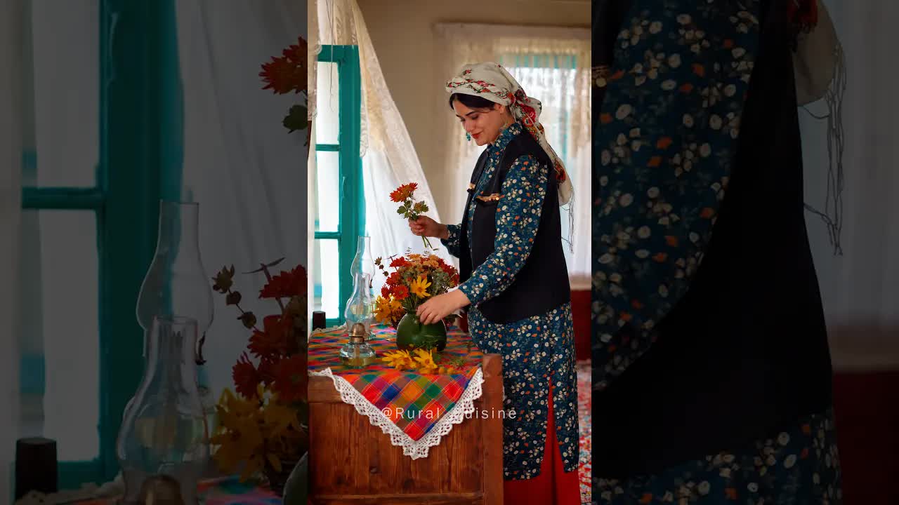 چیدن گوجه برای پلو با مرغ سنتی