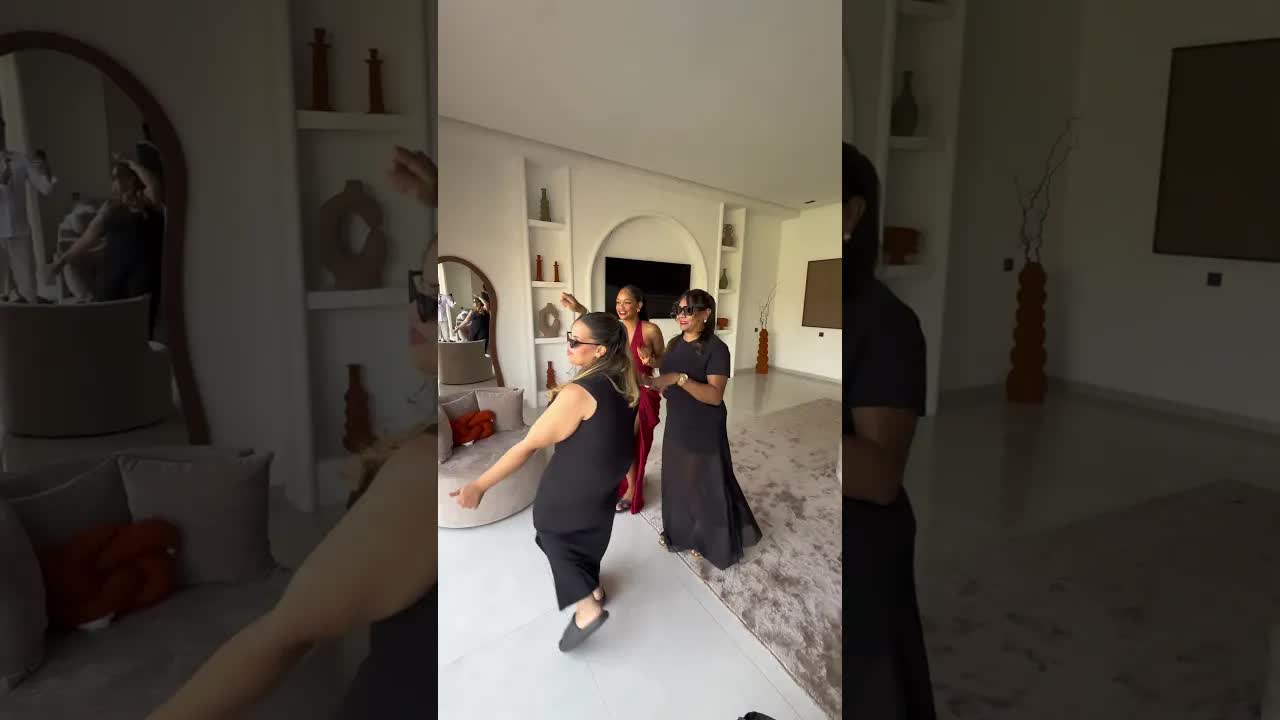 Apprendre une danse compliquée avec maman
