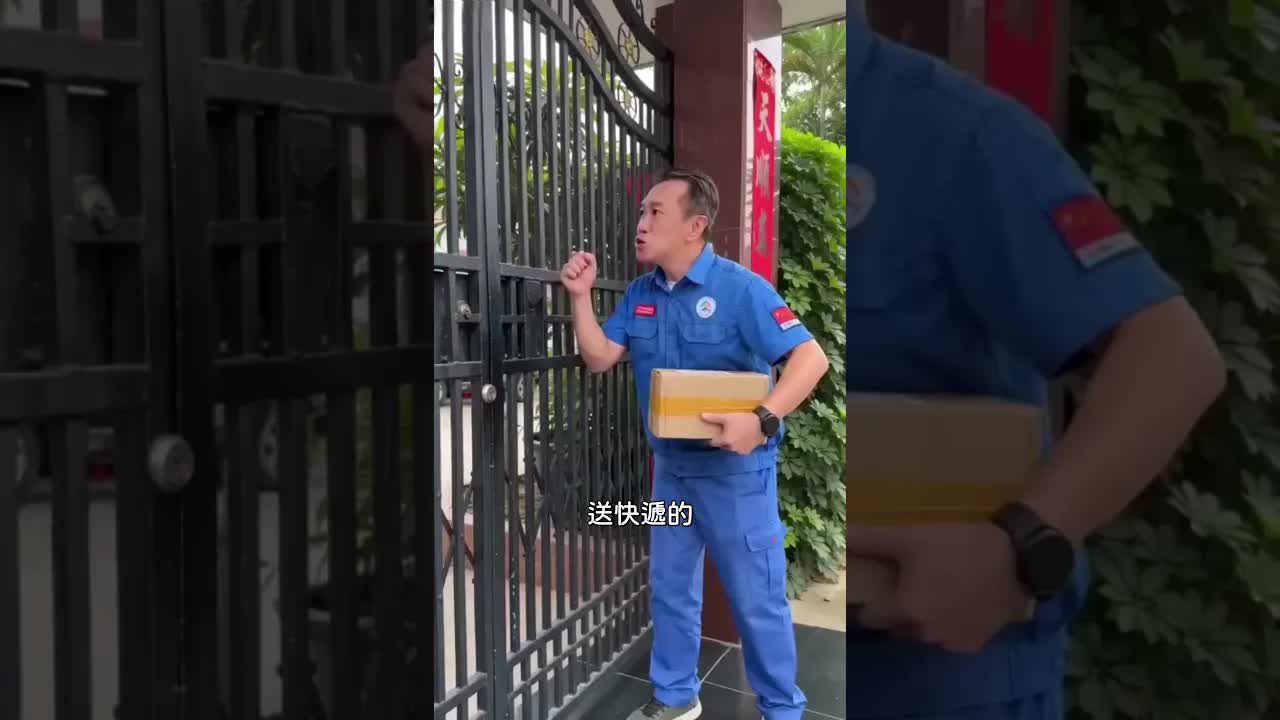 送快遞遇到會說話的鸚鵡笑翻了