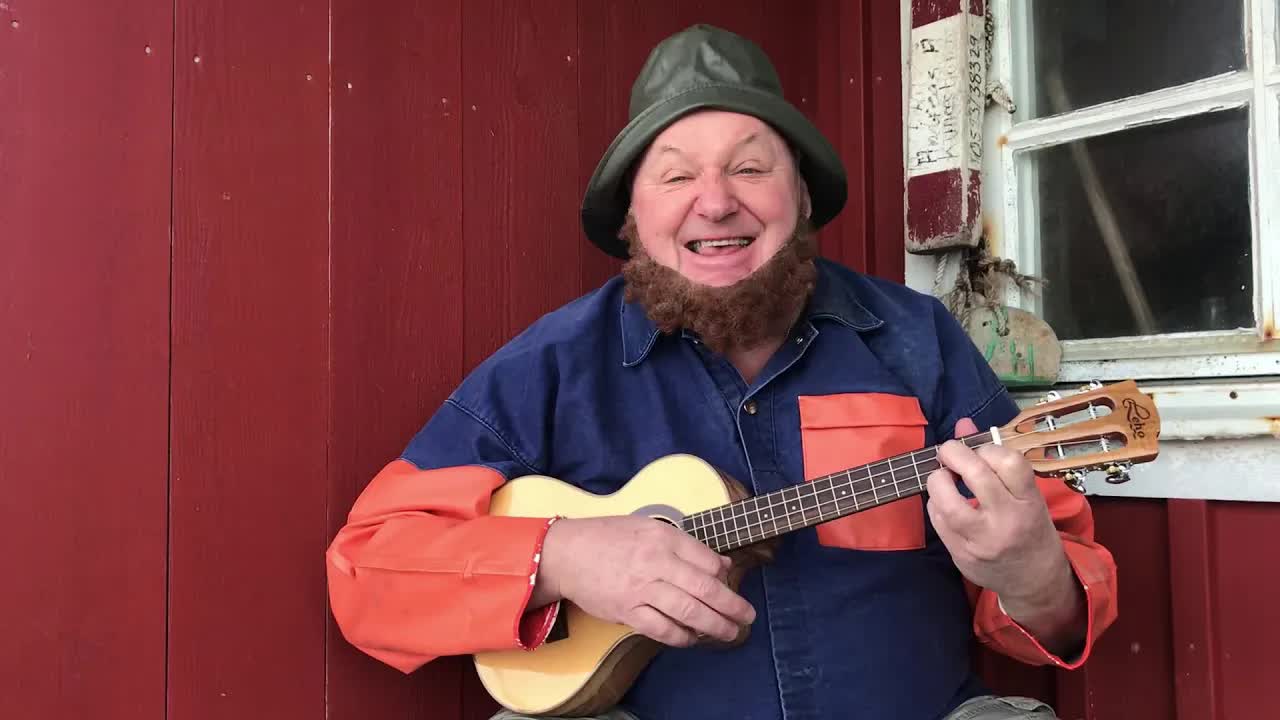 Åke sjunger om sillen och Hobby gör en ulk