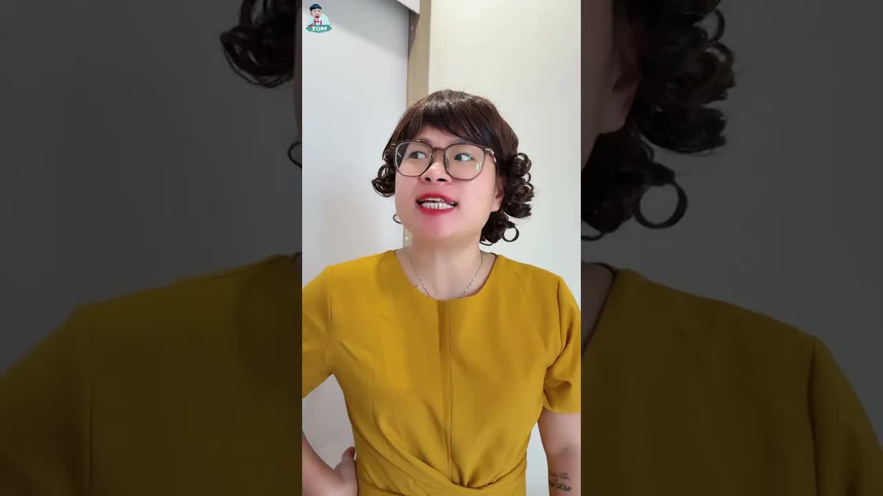 Tôm channel: Anh em tìm đồ cho mẹ