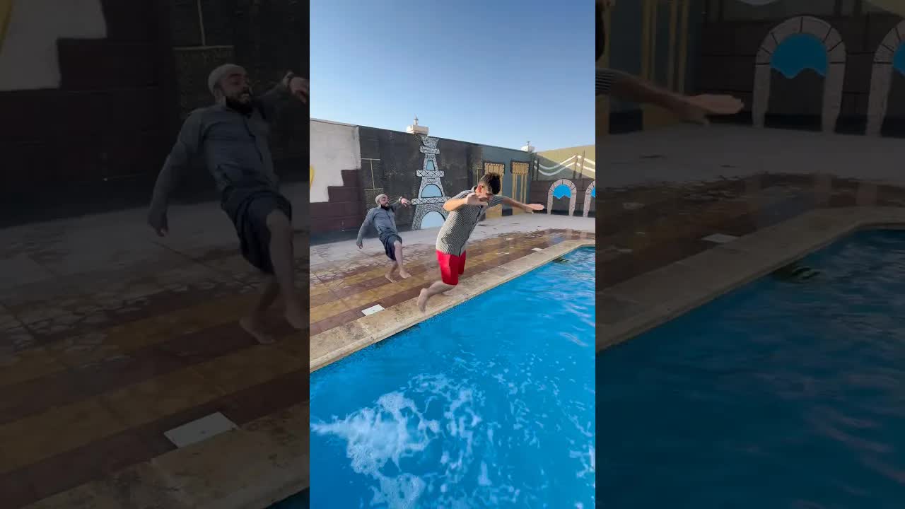 أخوك عم يتعلم السباحة ويا بابا