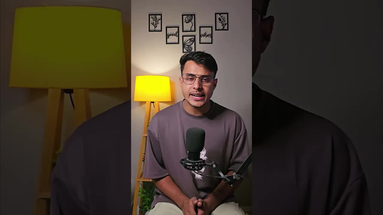 বিজয় থালাপাতি সাধারণ মানুষের মতো ভোট দিচ্ছেন