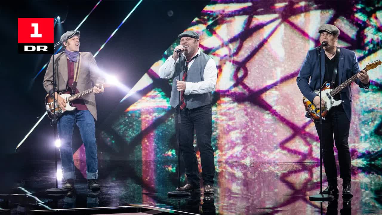 Team Kim Larsen performer på Stjerneklar