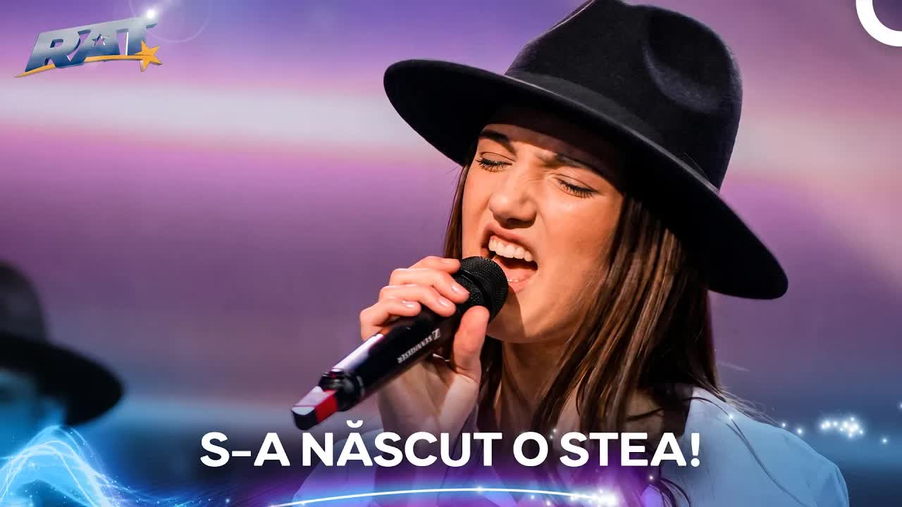 O adolescentă de 13 ani cucerește scena