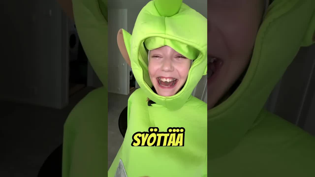Mummo syöttää teletappia ja oravaa