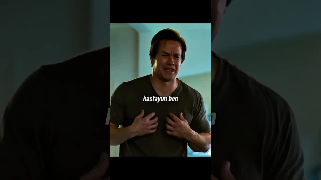 Bilgisayarı Denize Gömme Komedi Sahnesi