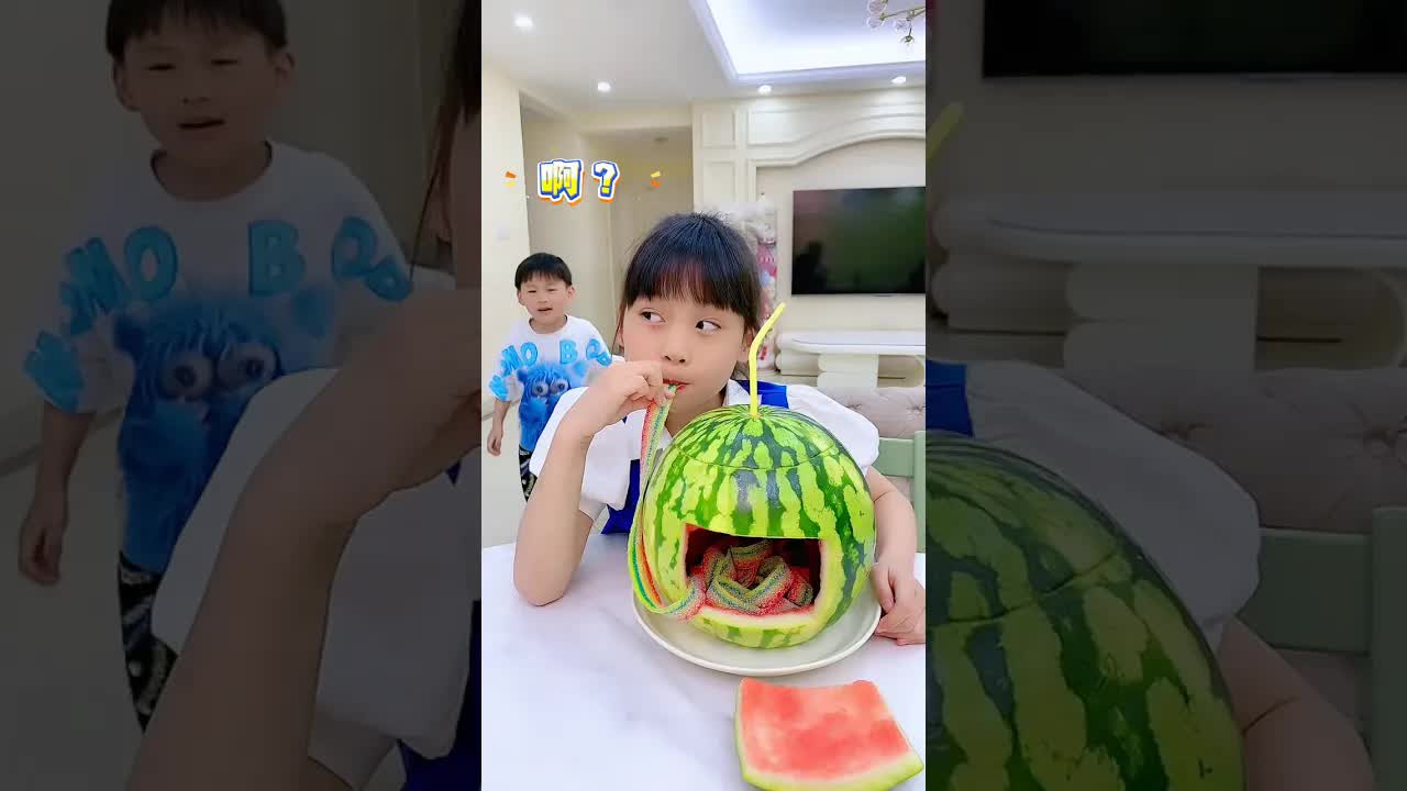 Mi hermana toma bebida a escondidas