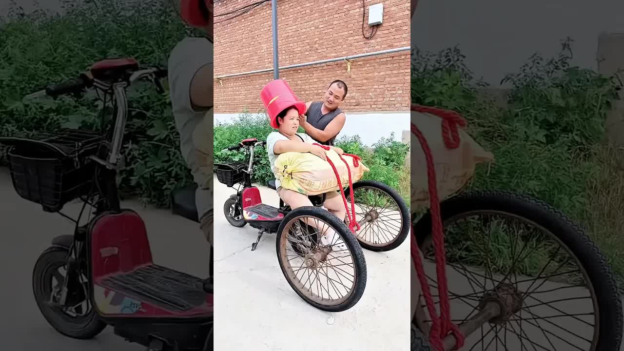 عندما يكون لديك الكثير من الأشياء وسكوتر واحد فقط