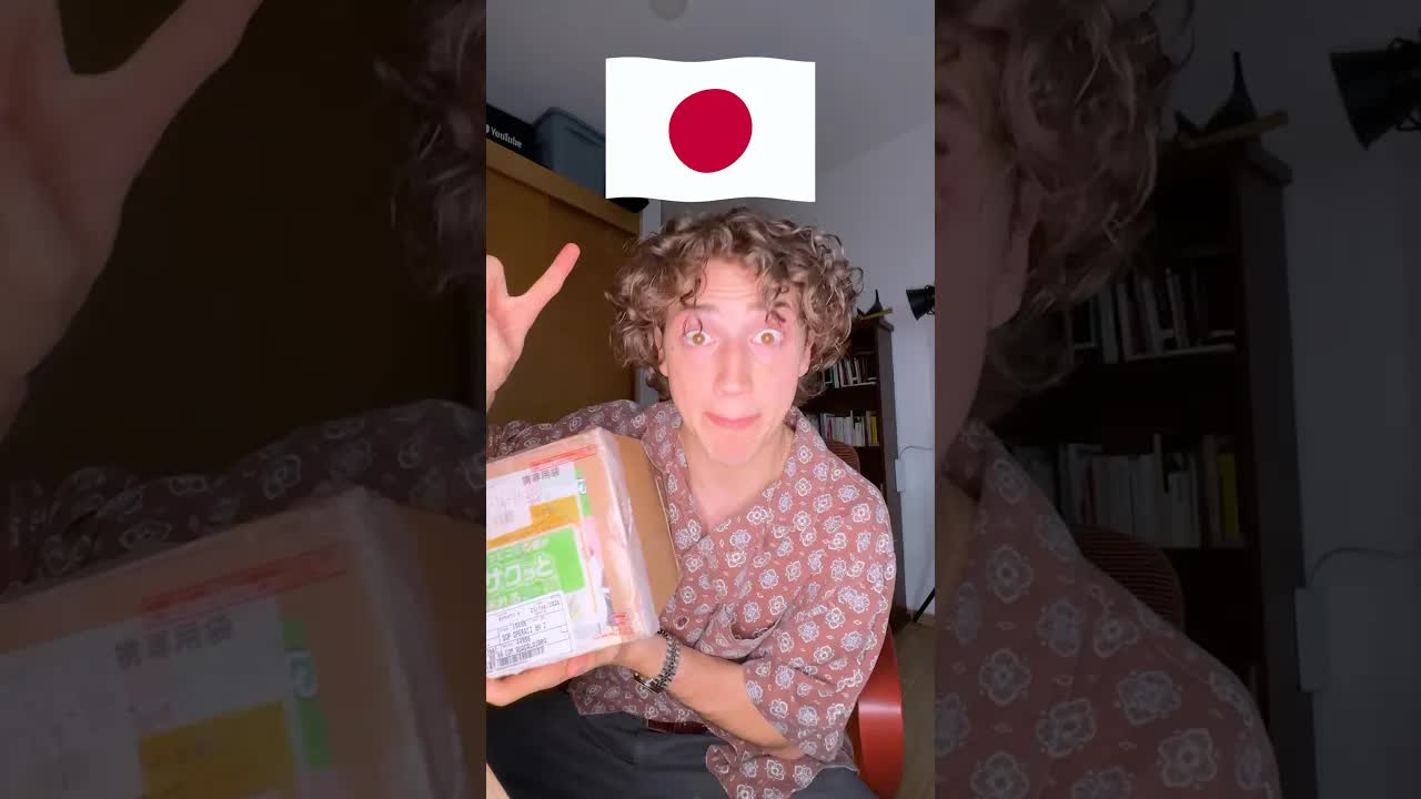 Desempaquetando un misterioso Chomp Chomp desde Japón