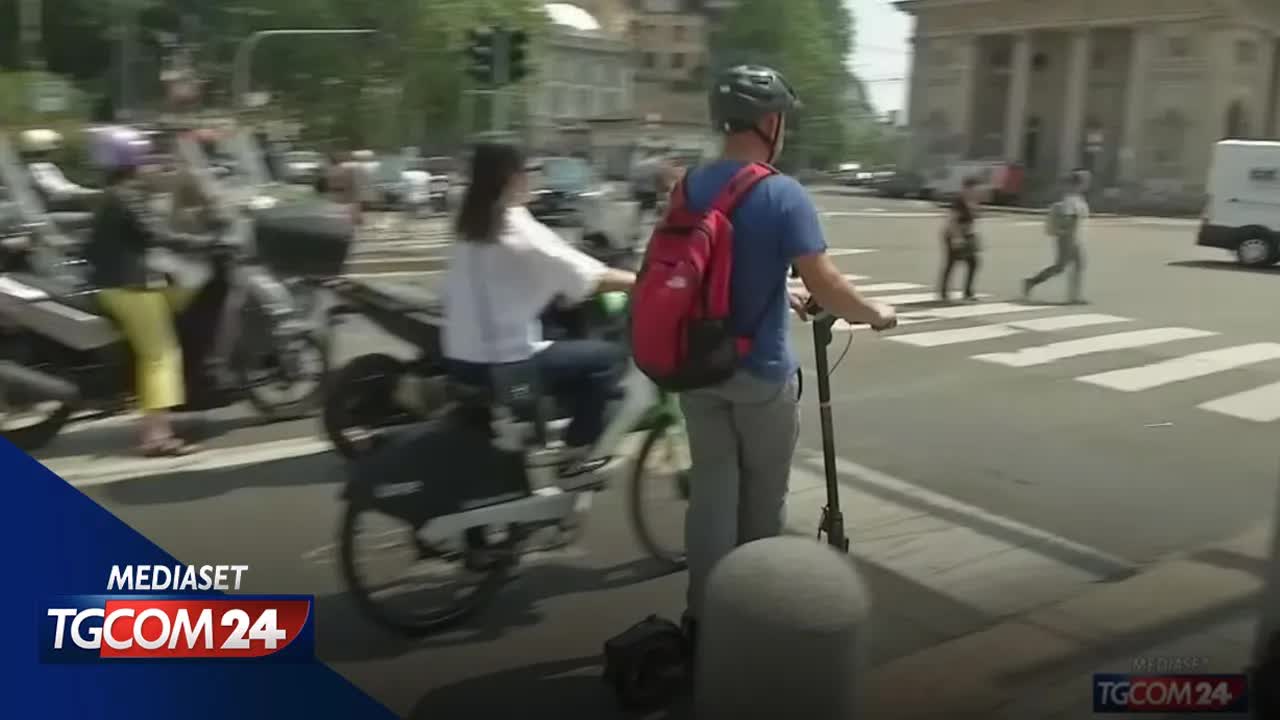 Morto un 18enne in monopattino a Milano