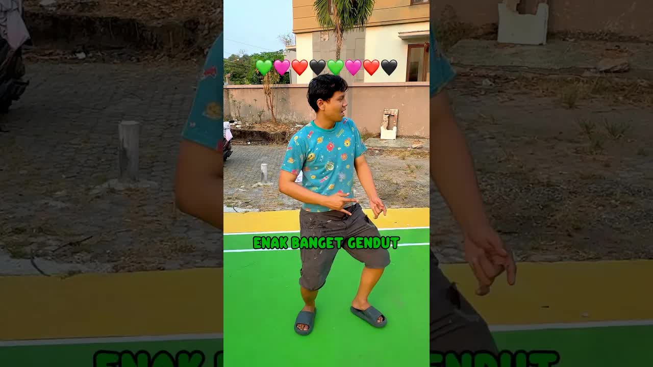 Joget dengan Baju Hijau, Pink, dan Merah
