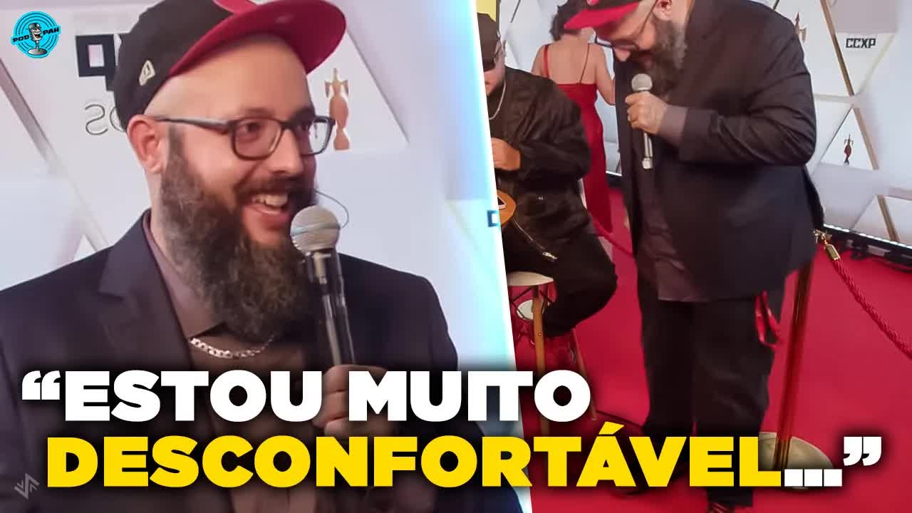 Cauê Moura usa calça e abre podcast ao vivo