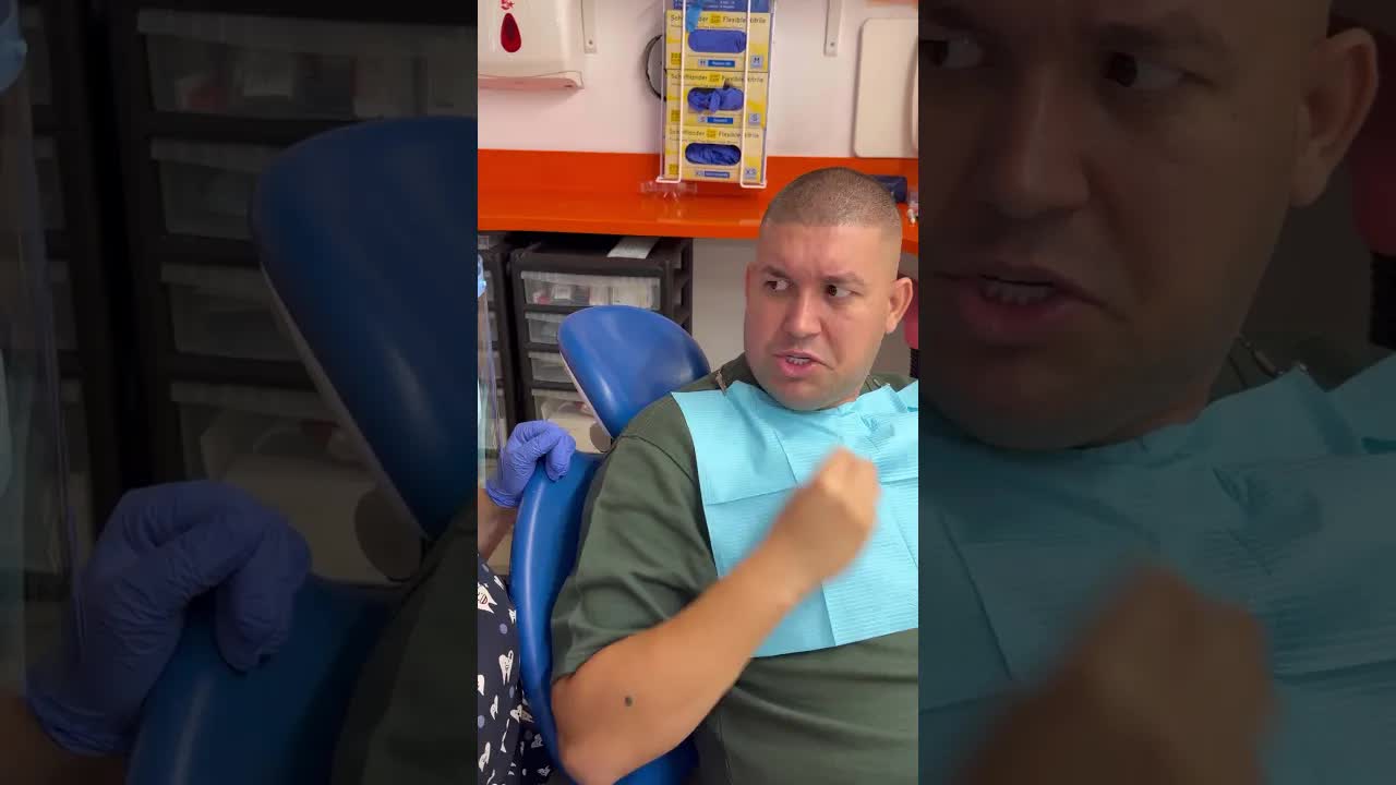 Prima vizită la dentist cu duș bucal