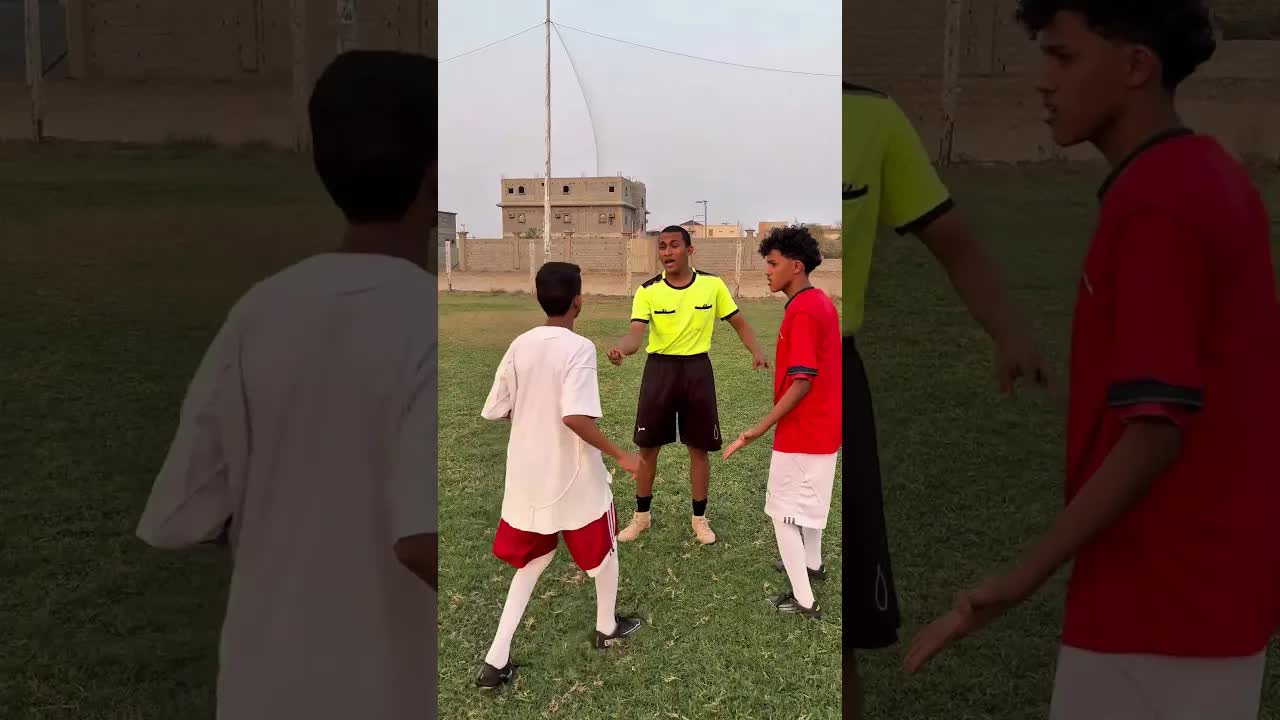 ملخص كوميدي لمباراة كرة القدم