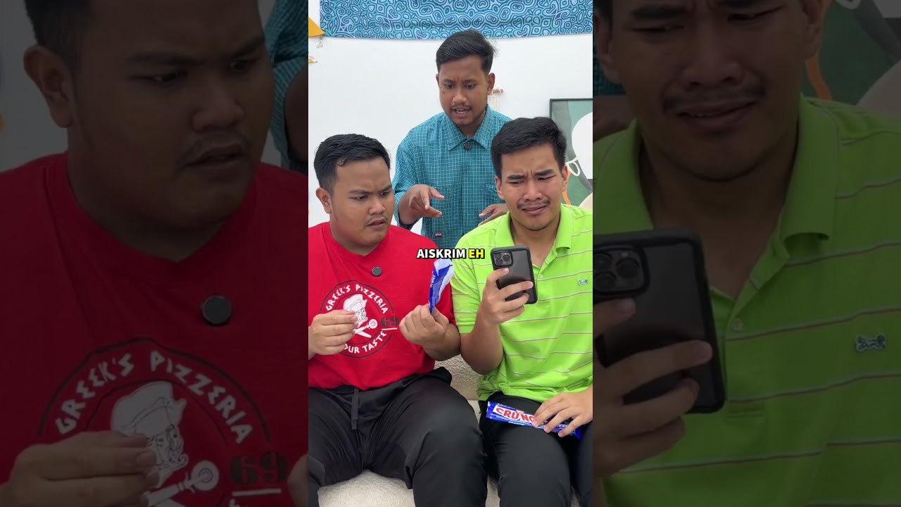 Anak-anak Makan Aiskrim Rahsia